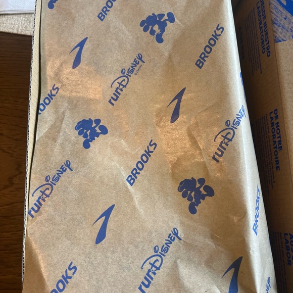 Brooks Ghost 17 runDisney Black Chameleon Women's Shoes size 7 - Picture 12 of 12